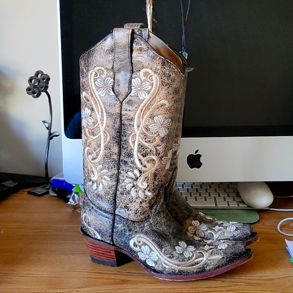 Floral Circle G Cowgirl Boot